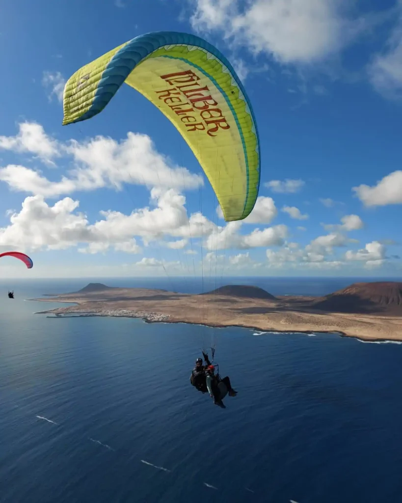 Lavafly. Tandem Paragliting